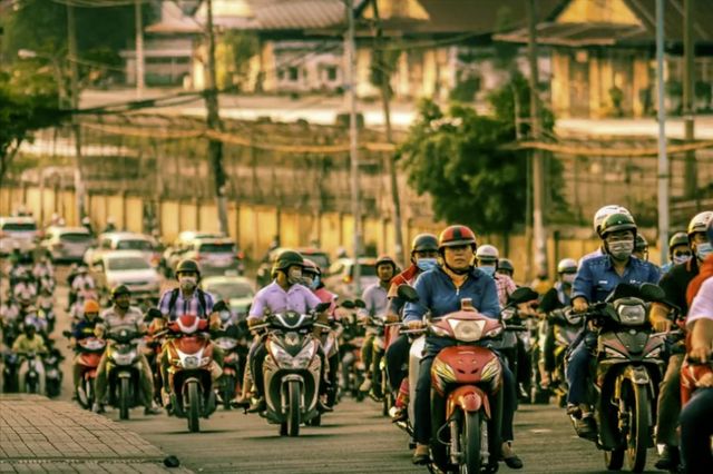 为啥不愿回国？越南待遇难道比中国更好开元棋牌app数百万国人去越南打工(图4)